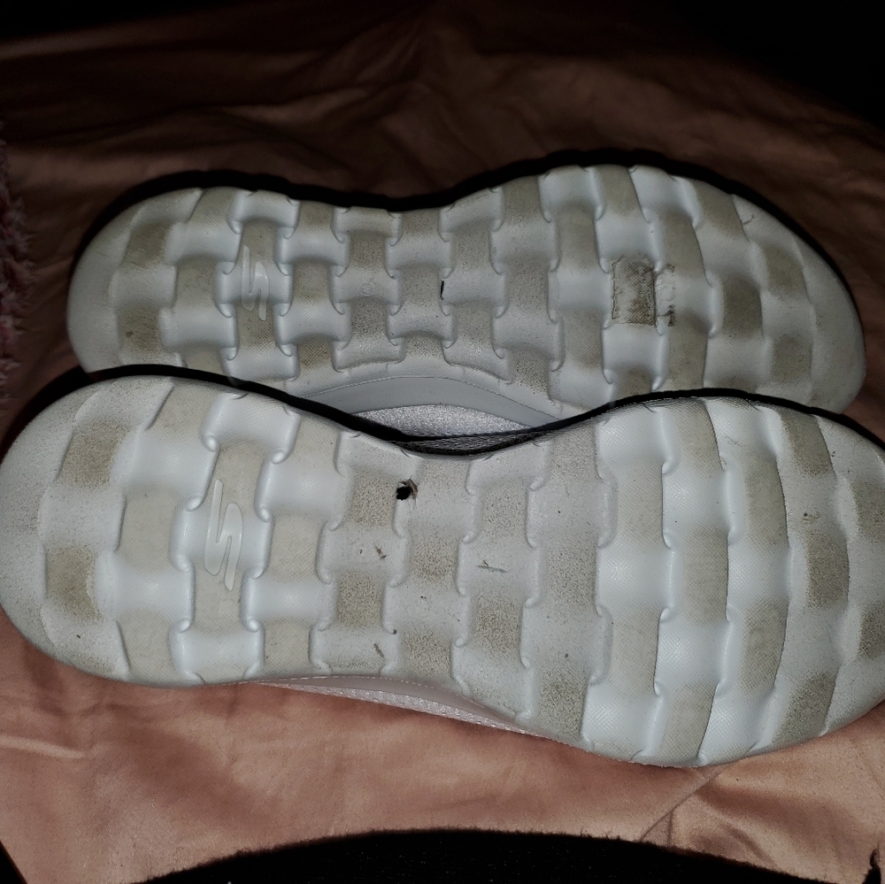 Sketchers white size 10 go walk joy slip ons - Picture 4 of 4